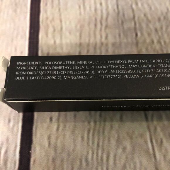 Laritzy Cosmetics Lip Gloss Paraben Free Vibe New in Box - Picture 8 of 10
